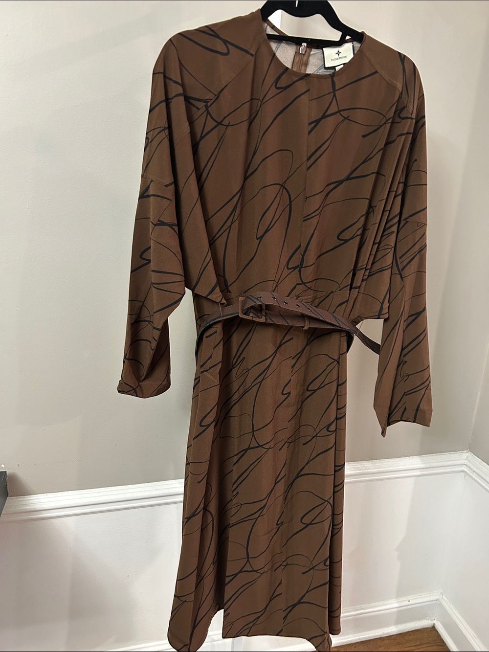 Tuckernuck Brown Abstract-Print Long Sleeve Midi Dress